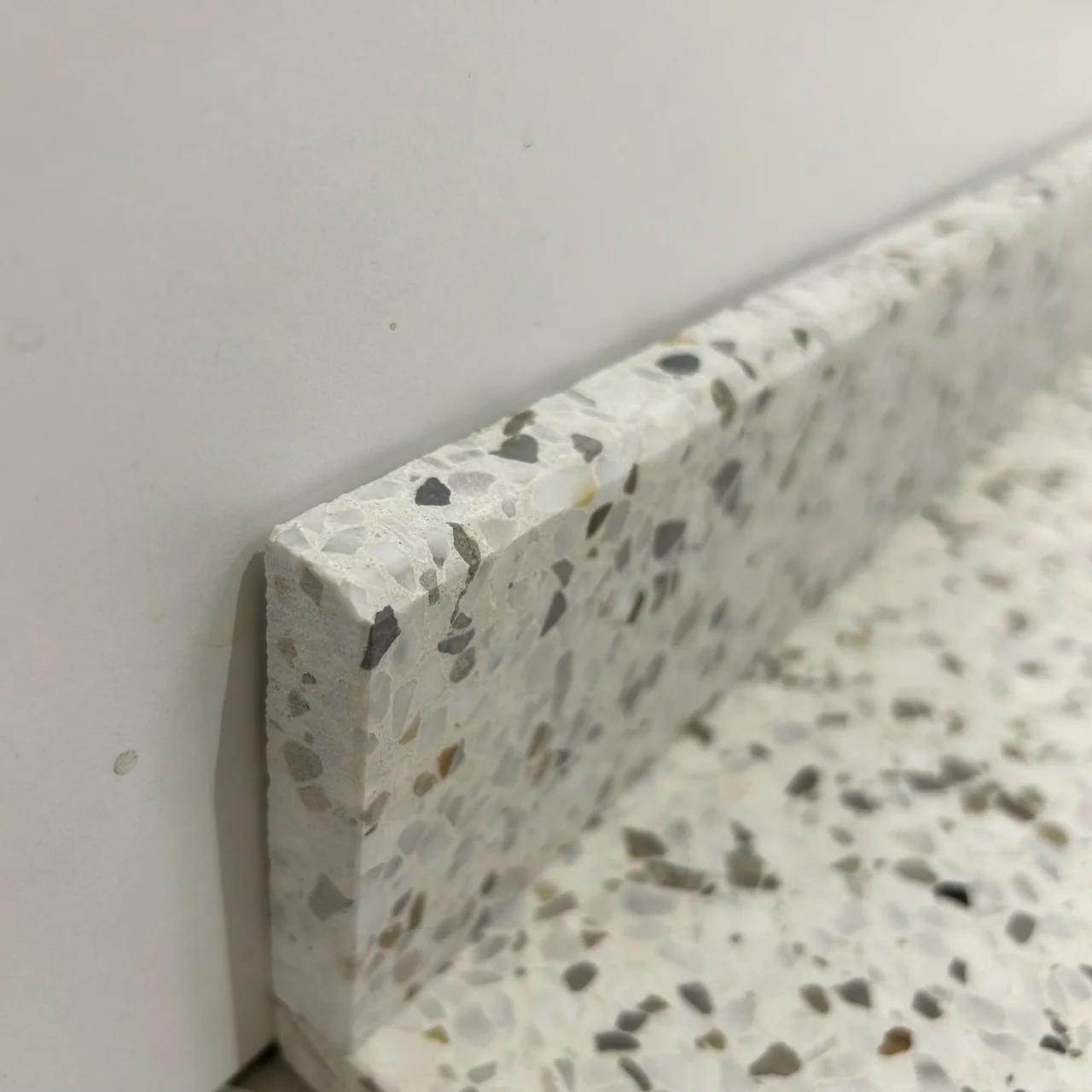 Terrazzo 1803 – 7,5 x 40 cm Sokkelkant - Image 2